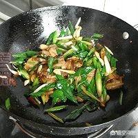 当胖子在减肥节食时有人在他面前端着一盆香喷喷的食物时是什么心情？:香喷喷的什么 第24张