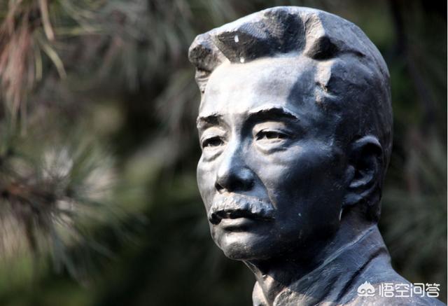 胡适简介:鲁迅与胡适哪个在历史评价上稍高一些？