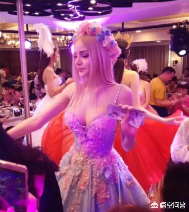 母狗般的老师在线观看:有什么搞笑的动图？一定要动图？