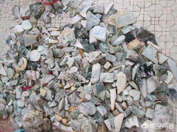 翡翠最简单的鉴别方法,市场上几十几百元翡翠是真的吗？