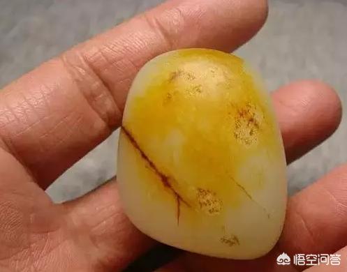 和田玉假皮鉴定方法,新手如何才能看懂和田玉籽料的皮色？