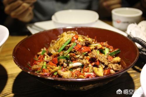湖南最出名的菜是剁椒鱼头、辣椒炒肉,排名第三的是什么菜呢？