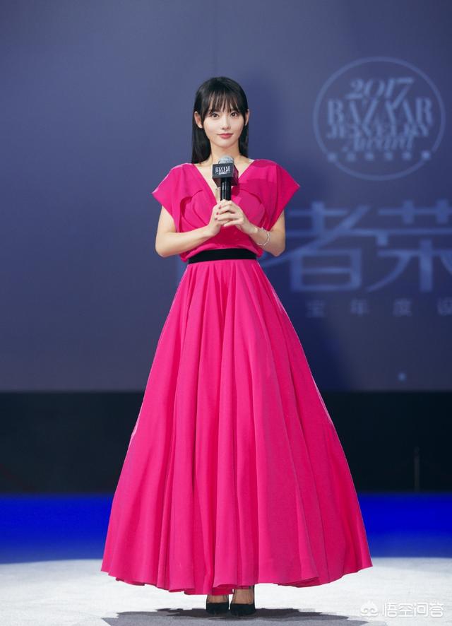 鸟啦网张嘉倪写真:报童帽张嘉倪 张嘉倪现在在哪呢？现在又长成什么样子了？