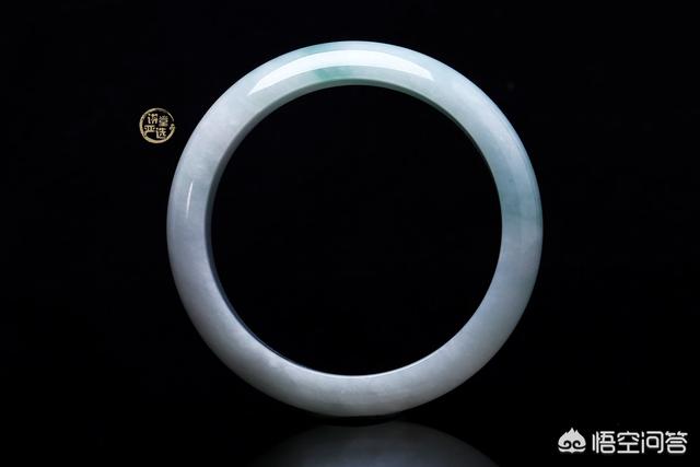 玉镯的由来及故事,古代有的女子为何要戴手镯？