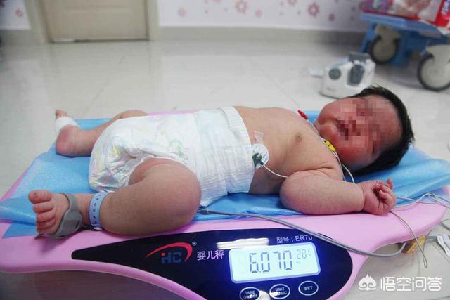 宝宝体重跟哪些因素相关，哪些因素会影响新生儿体重，如何测量新生儿体重