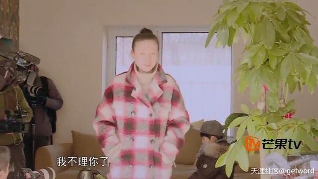 董洁牵手儿子现身:马雅舒、董洁应该参加亲子节目吗？