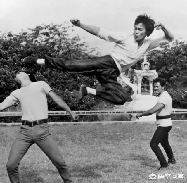 李小龙和丁佩一天8次:如果泰森和李小龙过招，谁能笑到最后？
