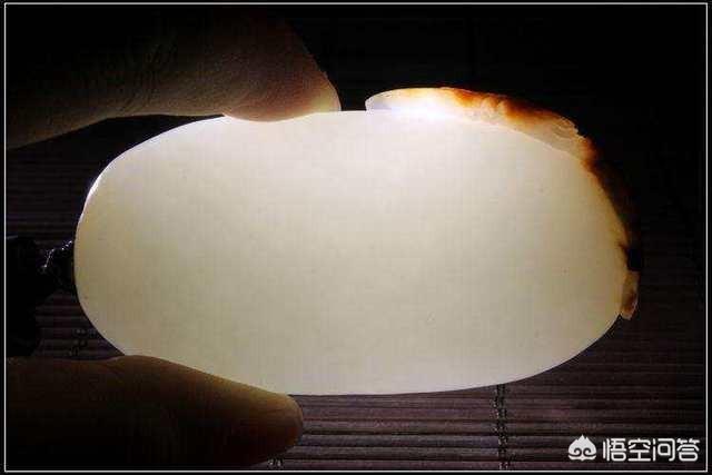 俄罗斯玉与和田玉区别,俄罗斯玉是和田玉吗？有没有收藏价值？