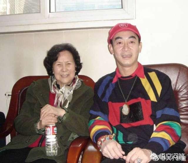 六小龄童微博晒图怀念杨洁导演,为何称其为恩师？