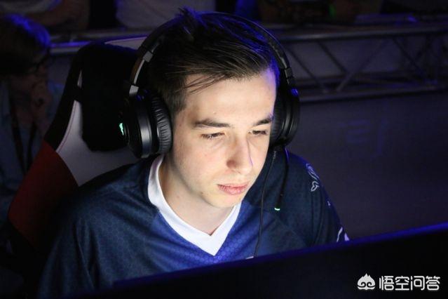 csgoawp猫猫狗狗原图:有人觉得csgo越来越像cf你赞同吗?为什么？