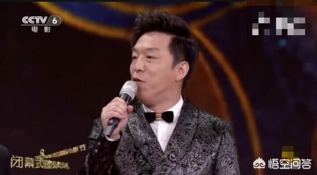 佟丽娅口误:黄渤将“佟丽娅”说成“佟娅丽”，是口误还是玩笑？