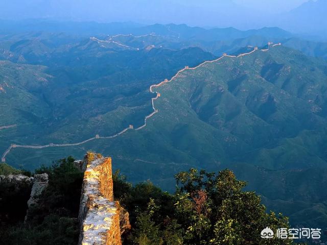 金字塔建造，如果以现在的技术而言，金字塔和长城哪个建造难度更大