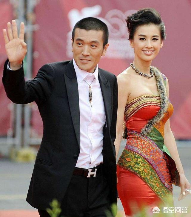 哈文的父亲:李咏和哈文感情那么好，李咏已走几年了，哈文会改嫁吗