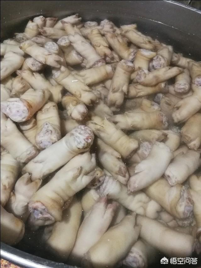 猪蹄子怎么做好吃,猪蹄如何制作好看又好吃？