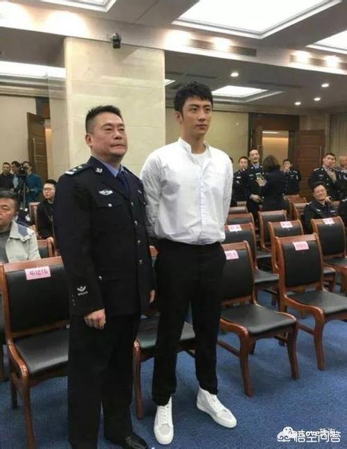 观鸟大年主演:黄景瑜拍过哪些电视剧，哪部最好看？