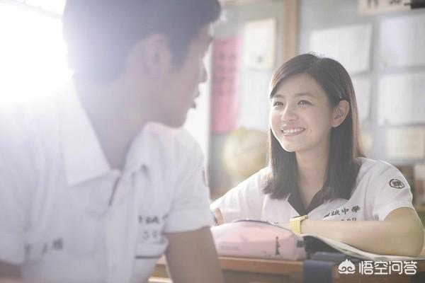 在《那些年，我们一起追过的女孩》中，为什么沈佳宜要和柯景腾分手？