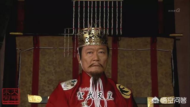 日本天皇存在了两千多年,为何始终没有被推翻？