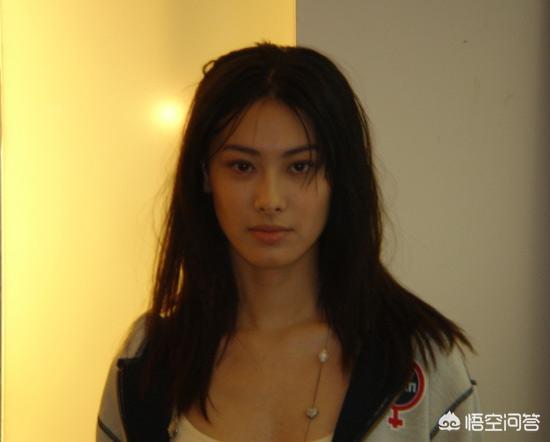梁继远前女友发文:说说大家对梁洛施的看法？
