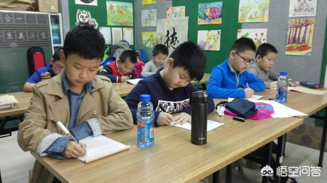 小孩要上小学了，该怎么报名？