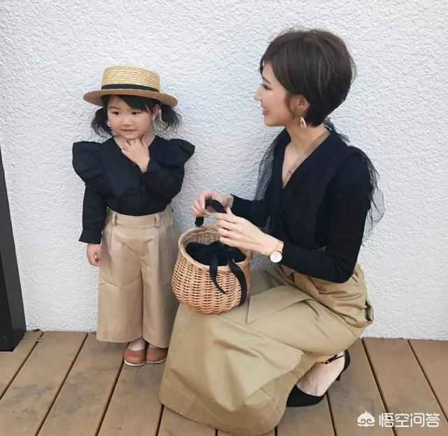 短发型女图片<a href=https://maguai.com/list/50-0-0.html target=_blank class=infotextkey>时尚</a>气质:短发也想烫一下，怎么弄<a href=https://maguai.com/list/50-0-0.html target=_blank class=infotextkey>时尚</a>感会比较强？