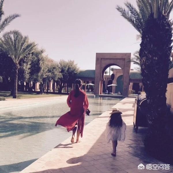 贝克汉姆老婆叫什么:维多利亚·贝克汉姆为什么不爱笑