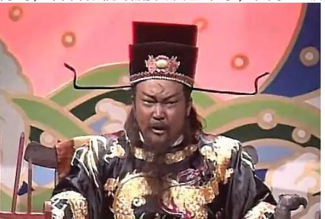 陆树铭简介:近日，著名影视演员陆树铭又收十二名徒弟，你怎么看