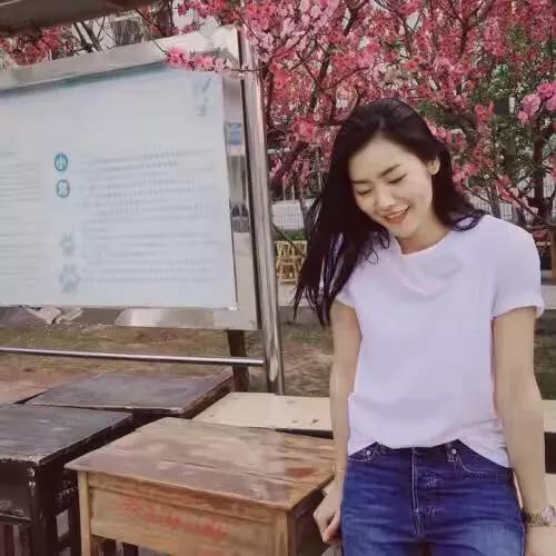 奚梦瑶的家世扒:何猷君成功求婚奚梦瑶，你怎么看待这对恋情？