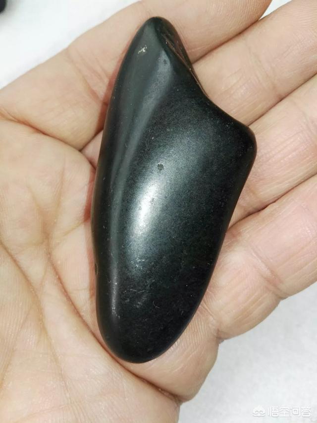 和田玉包浆图片,这样的老玉和田玉有收藏价值吗？