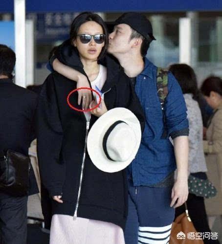 朱军老婆谭梅:朱军在老婆大风中起舞似少女太撩人，朱军赋闲在家老婆不介意吗？
