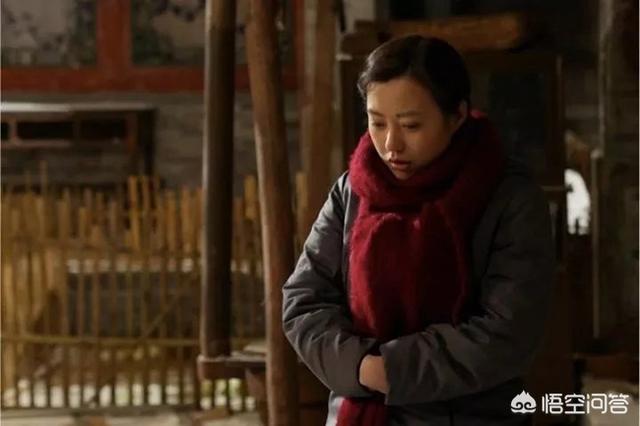 演员何冰老婆的照片:何冰的演技在国内男演员中能排到什么水平？