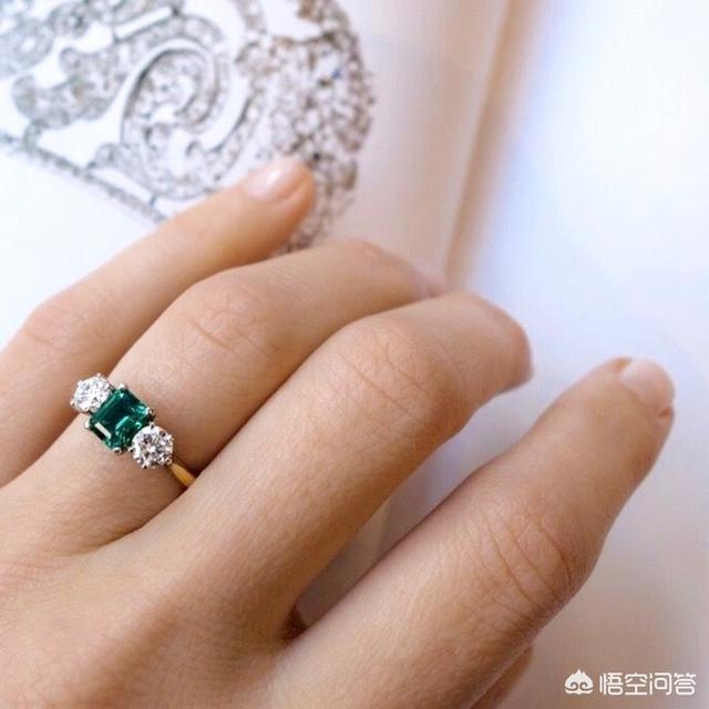 祖母绿照片,祖母绿为什么叫“祖母”绿？