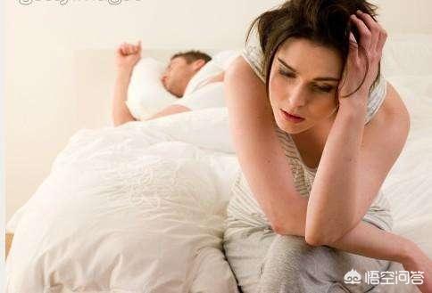 产后哺乳乳腺炎的症状:哺乳期间乳腺炎的症状及处理方法 哺乳期谨防急性乳腺炎，产妇如何预防？