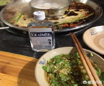 江小白是什么酒，江小白是纯粮食酒吗，江小白酒贵吗？