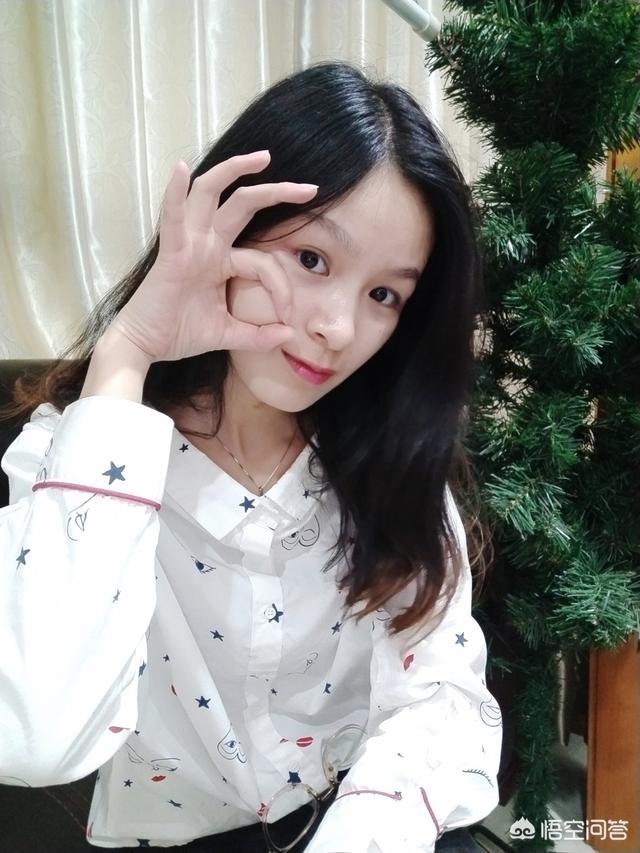 有什么讨女生欢心的小技巧吗(嘴笨的男生哄女的话)