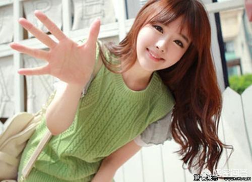 女人为什么会当着喜欢的男人面前和别的男人打情骂俏