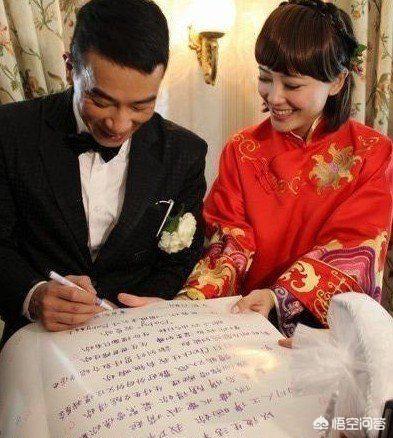 朱军老婆谭梅:朱军在老婆大风中起舞似少女太撩人，朱军赋闲在家老婆不介意吗？