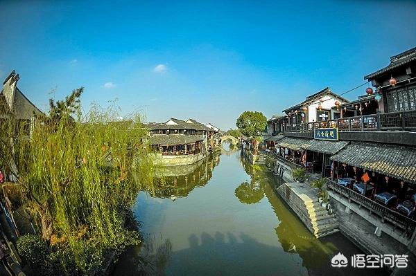 女生旅行带的物品清单,女生出去旅行应该准备什么？