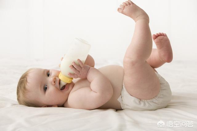 张婉悠挤奶门视频:母乳放在冰箱里过一个月可以给婴儿吃吗？注意什么？