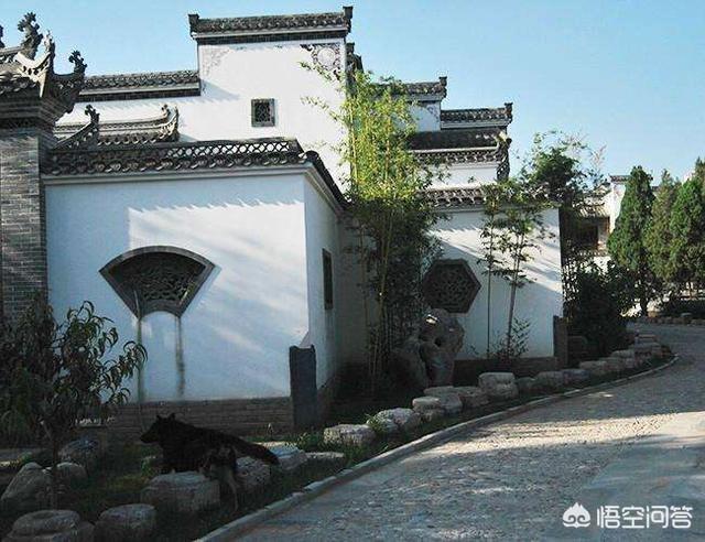 保定百灵鸟十三口:保定植物园旁边的徽园是违章建筑，你怎么看？