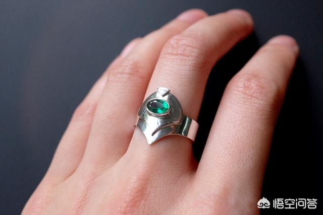 祖母绿照片,祖母绿为什么叫“祖母”绿？