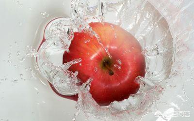 红酒煮苹果，红酒炖苹果的功效，红酒炖苹果什么时候吃