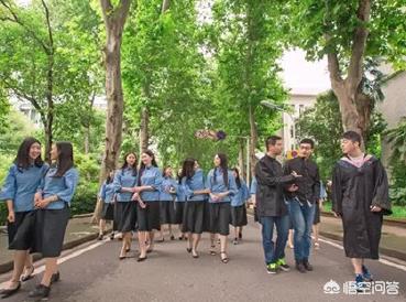 毕业照站位:拍摄毕业集体合影，摄影师有哪些需要注意的事项呢