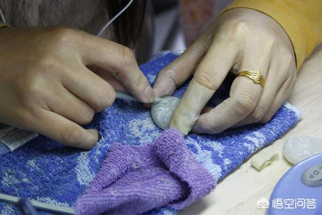 玉石怎么抛光最简单方法,如何自己手工打磨抛光玉石？