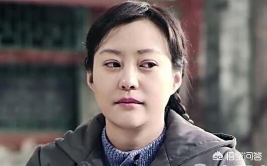 演员何冰老婆的照片:何冰的演技在国内男演员中能排到什么水平？