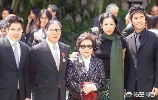 朱玲玲面相:如何看待郭晶晶的婆婆，最美港姐朱玲玲和她的那些翡翠？