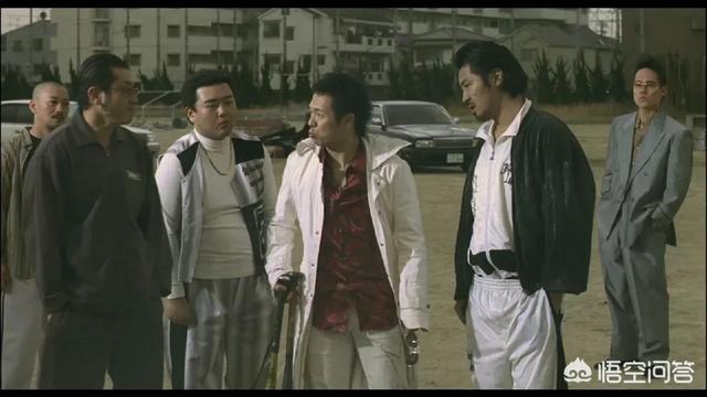 热血高校电影:电影《热血高校》中，拳哥为什么对源治那么好？