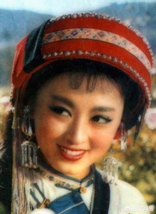 杨丽萍回应争议:如何看待杨丽萍被冠上“没有子女就是人生失败”的这一评价