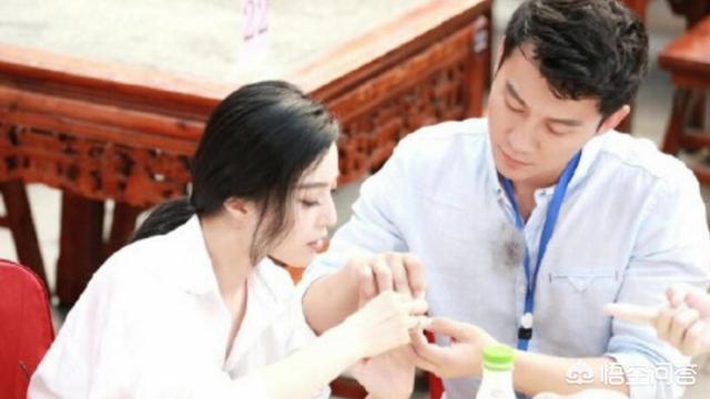 何润东夫妻撒狗粮结婚周年:李晨和范冰冰都快40了，为什么还不结婚？