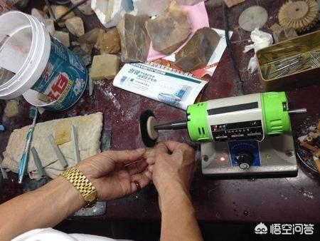 玉石怎么抛光最简单方法,如何自己手工打磨抛光玉石？