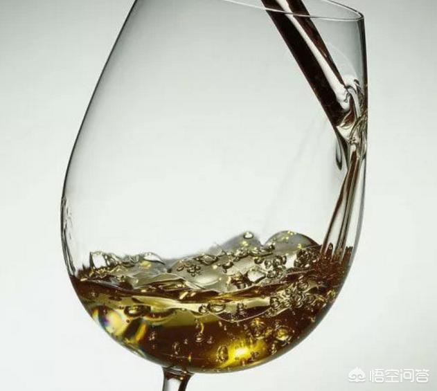 白葡萄酒的制作方法，为什么冰镇的白葡萄酒更好喝？